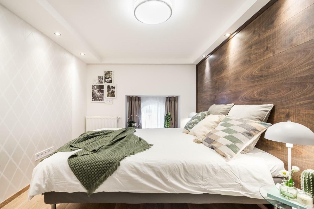 Bpr Luxurious & Stylish Duplex Home Budapest Exterior photo